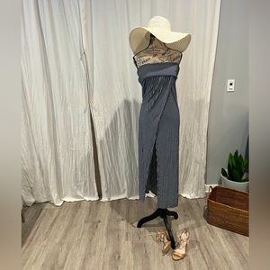 Pleione strapless blue and white dress/No damages